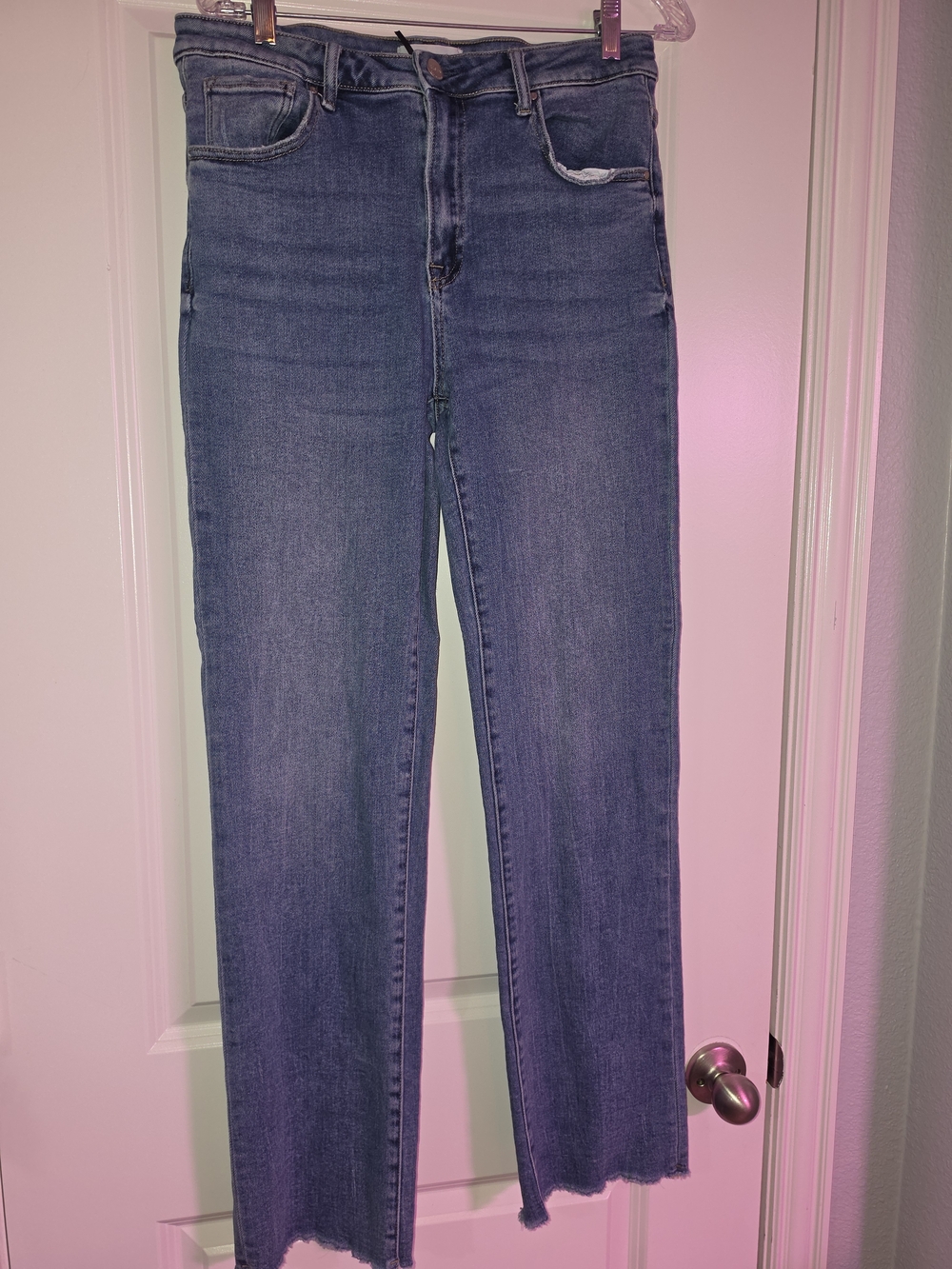 Women’s Straight-Leg Jeans in Medium Blue Wash